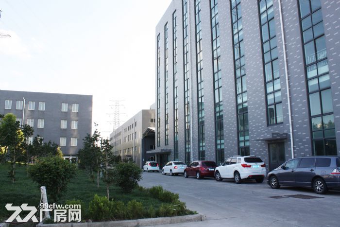 港闸区万达附近厂房出租，性价比超高！